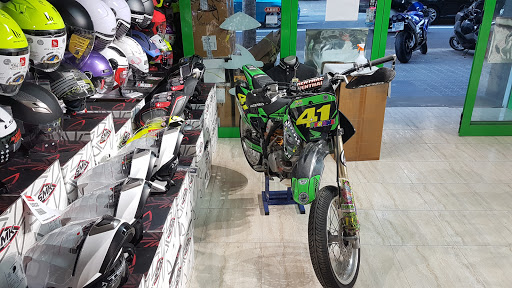 Motos Cerpa C/Valencia - Tienda y taller de motos en Barcelona