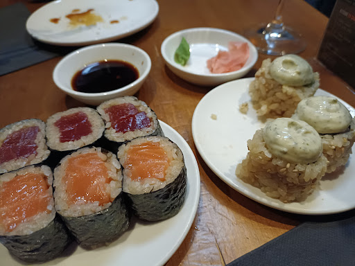 KITSUNE - Restaurante japonés en Barcelona. Sushi a domicilio y para llevar.