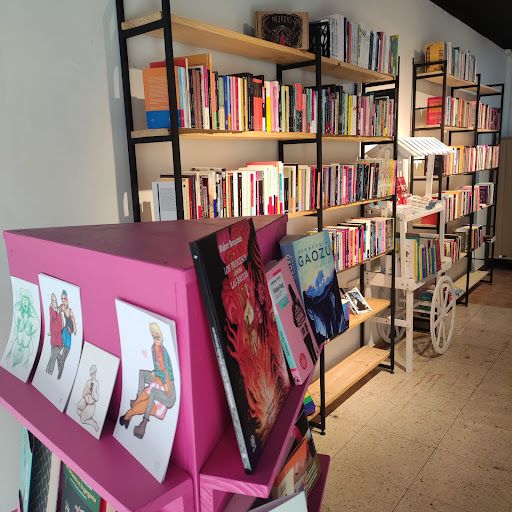 Acció Perifèrica- Librería LGTBI y transfeminista