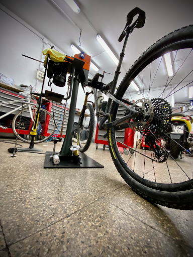 Cross Bikes - Taller de Bicicletas