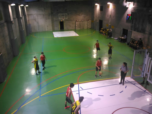 Cancha De Basquet Del Guinardó