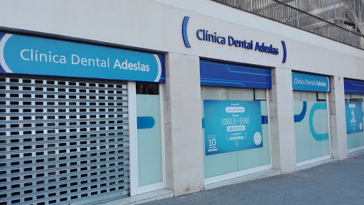 Clínica Dental Adeslas