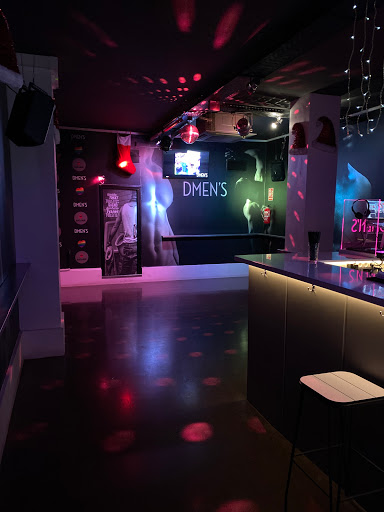 DMEN'S GAY BAR