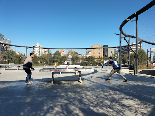 Pista de basket de la Plaza de las Glorias