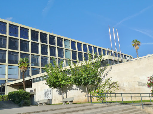 Facultad de Economía y Empresa