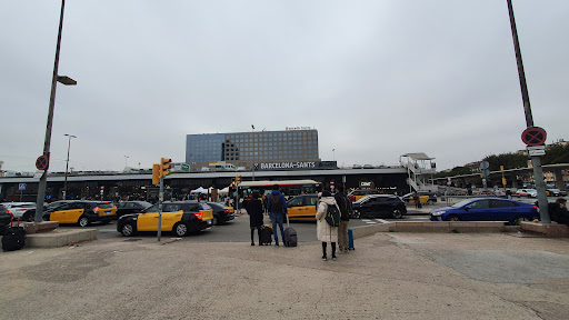 Hertz Alquiler De Coches - Barcelona - Sants Railway Station