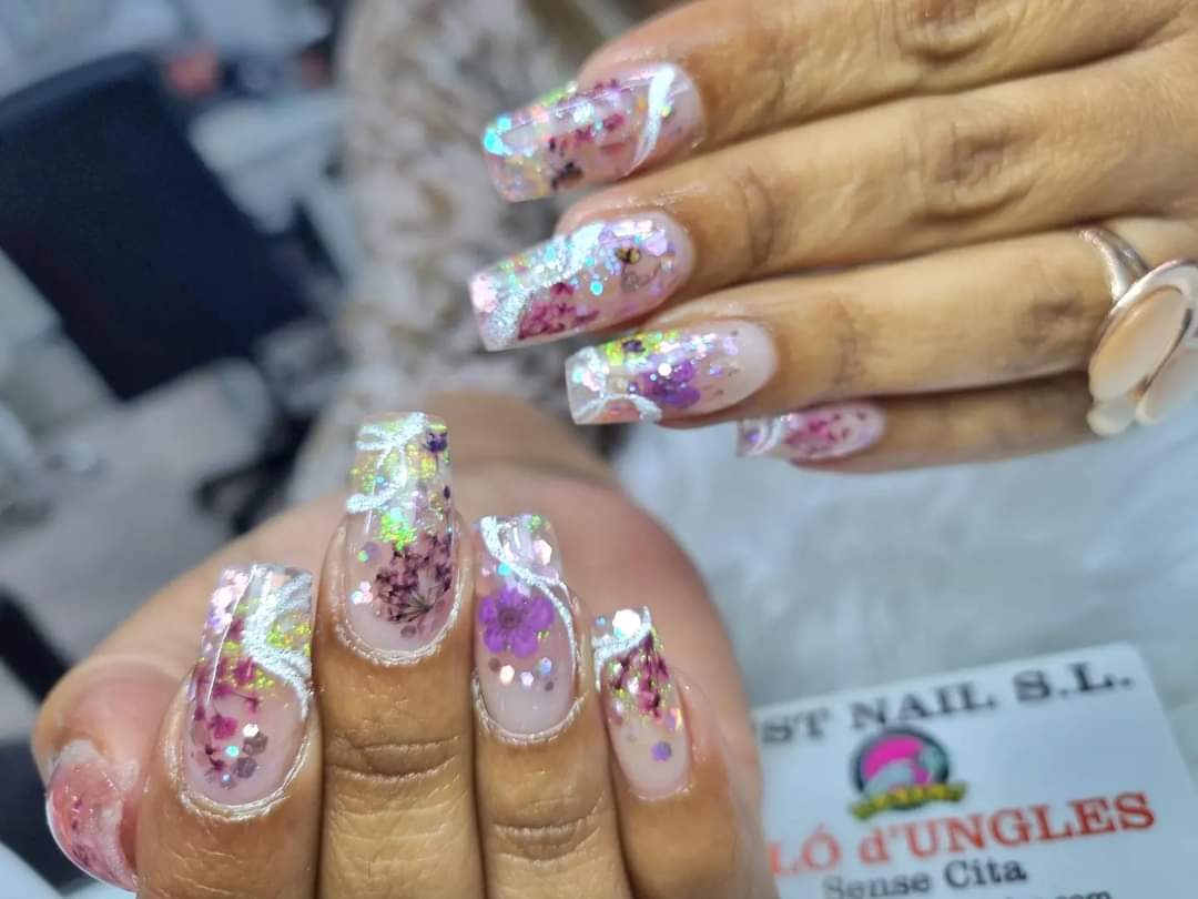 BEST NAILS