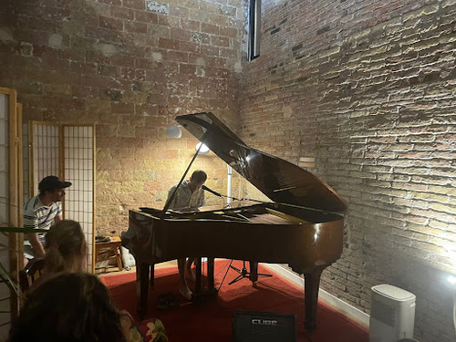 Estudi 110 Piano & Arts